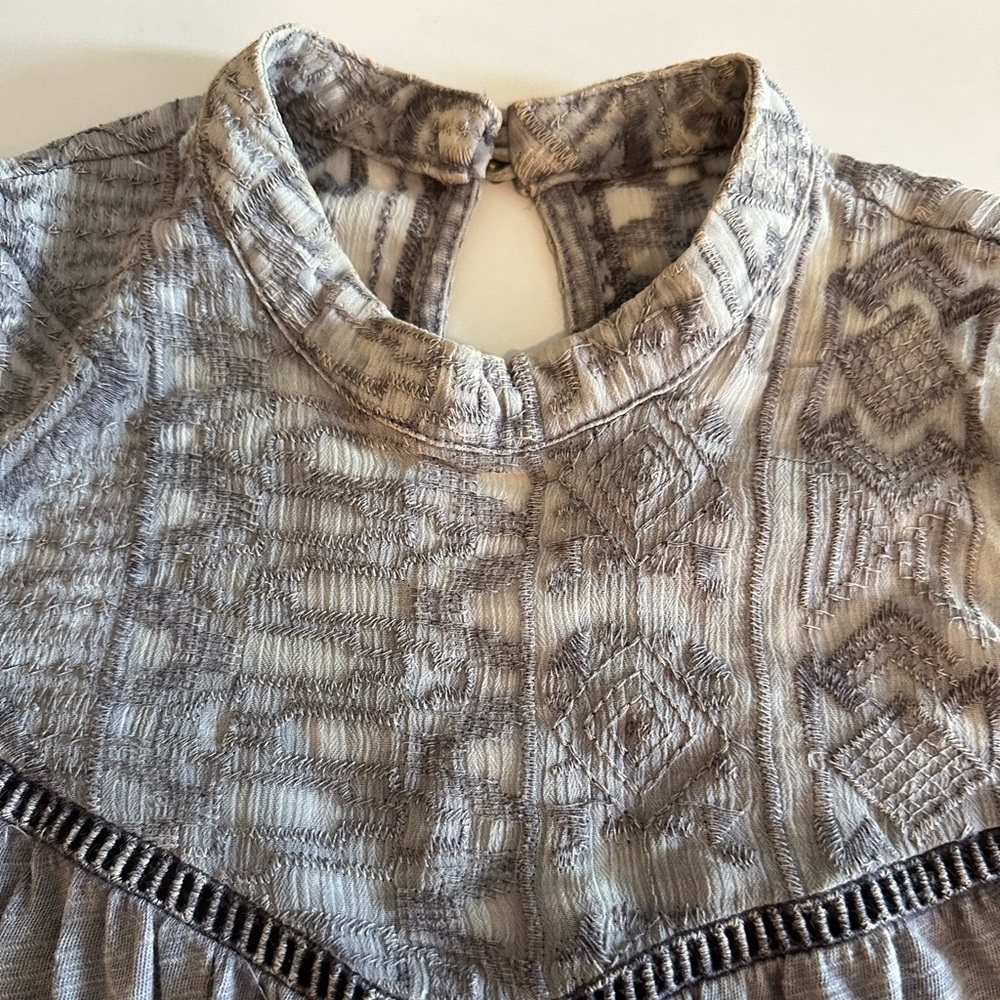 Knox Rose Heather Gray Sleeveless Blouse - Picture 3 of 6